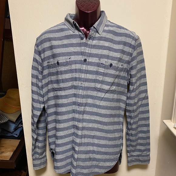 Gap 1969 classic button up. - Picture 2 of 3
